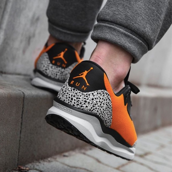 nike tenacity 88